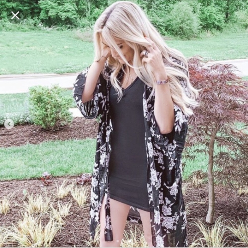 Spiritual Gangster Floral boho Kimono Black - OS